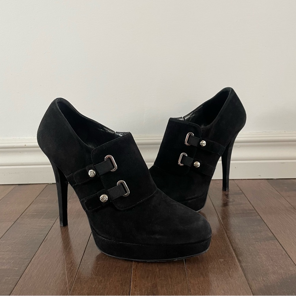 Stuart Weitzman Black Suede Buckle Pumps - Size 8 - Picture 6 of 12